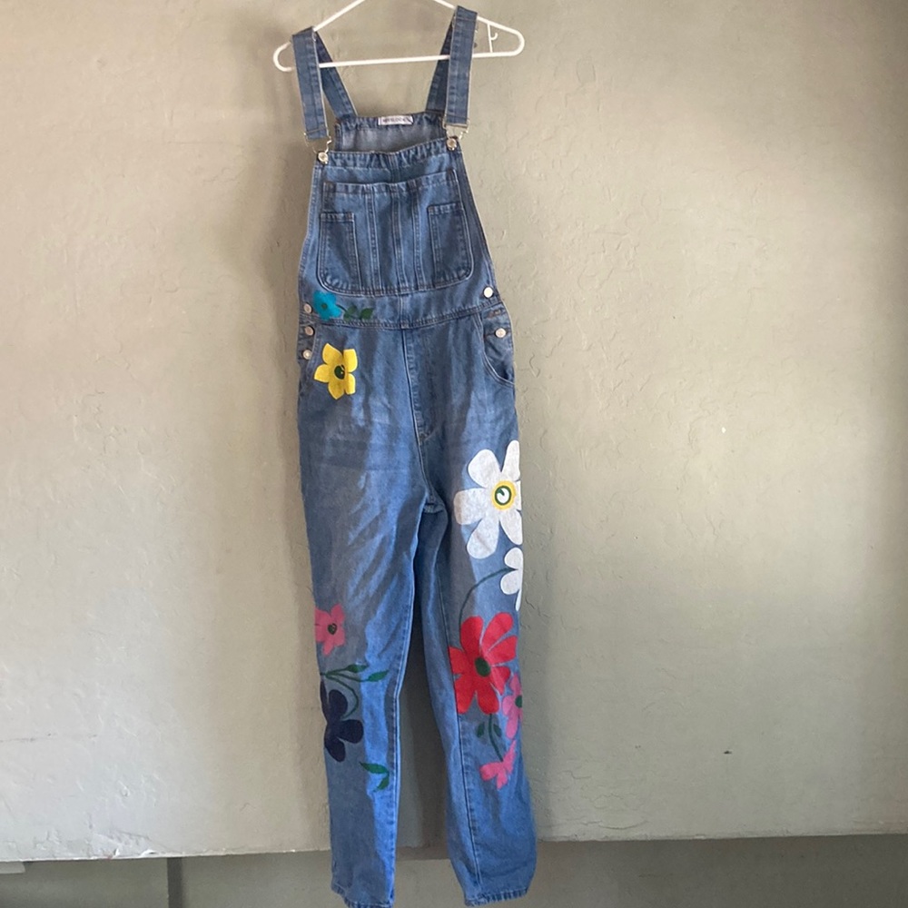 Floral Jean Women’s Overalls!